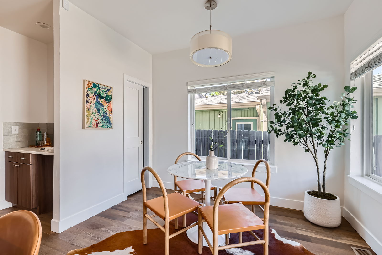 Staged breakfast nook